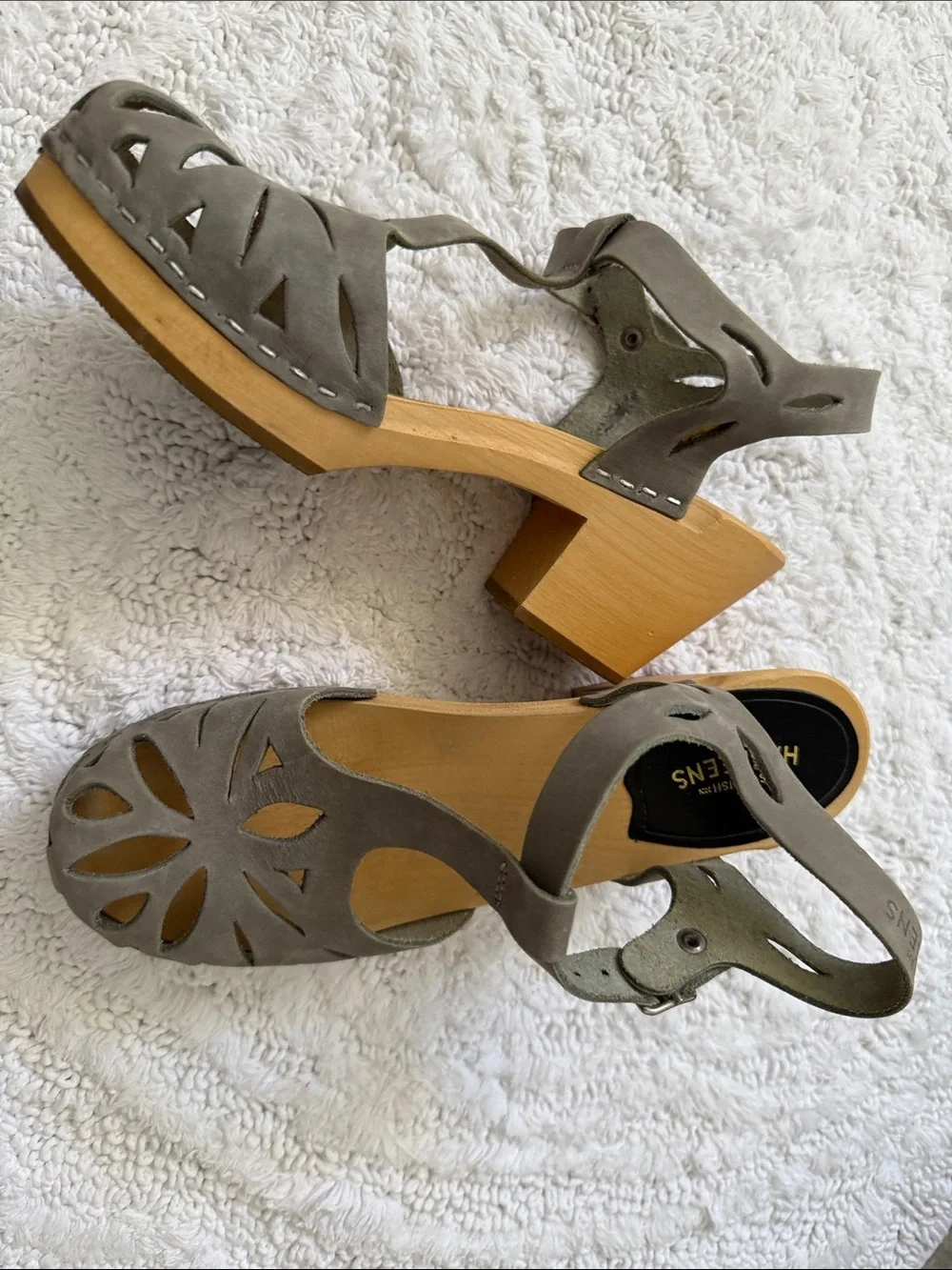 Swedish Hasbeens Light Gray Suede Cutout T-Strap Wooden Wedge Sandals EU 37 NWOT